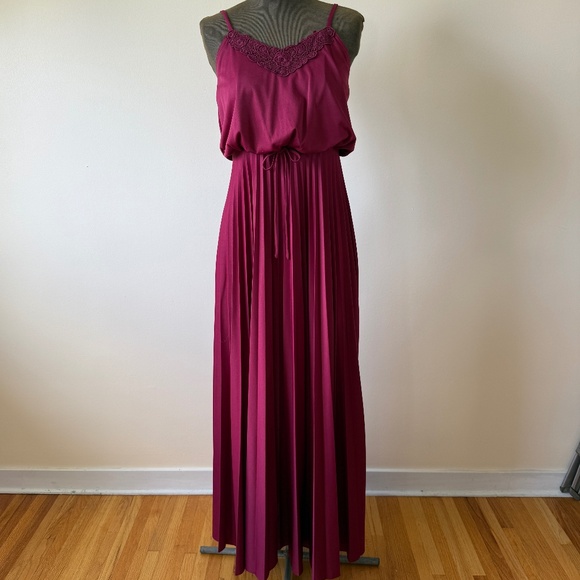 The Most Stunning Burgundy Vintage 70s Pleated Dress - Picture 1 of 13